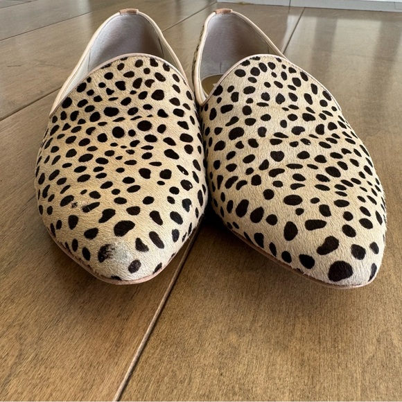 Dolce Vita 8.5 spotted animal print loafers flats with pointed toe - Picture 2 of 8